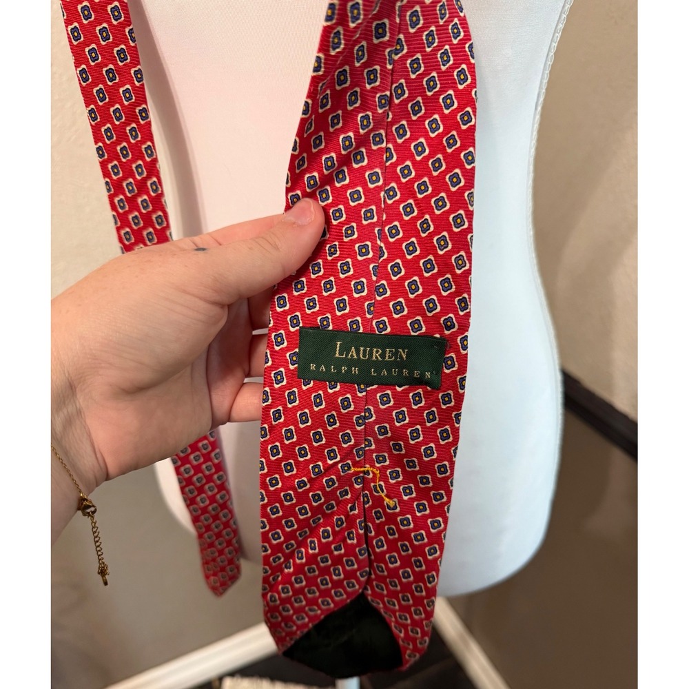 Lauren Ralph Lauren Mens Red Silk Medallion Geometric Necktie Hand Finished USA